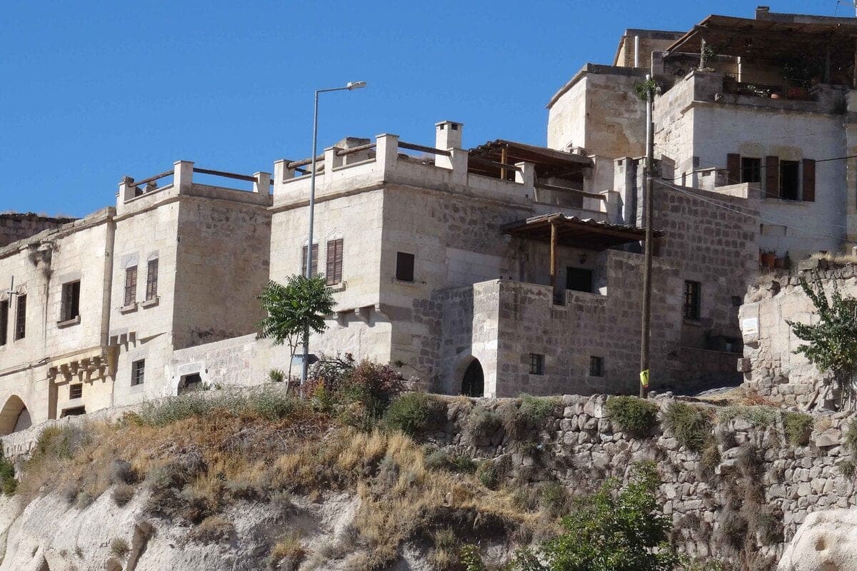 Eltemur House